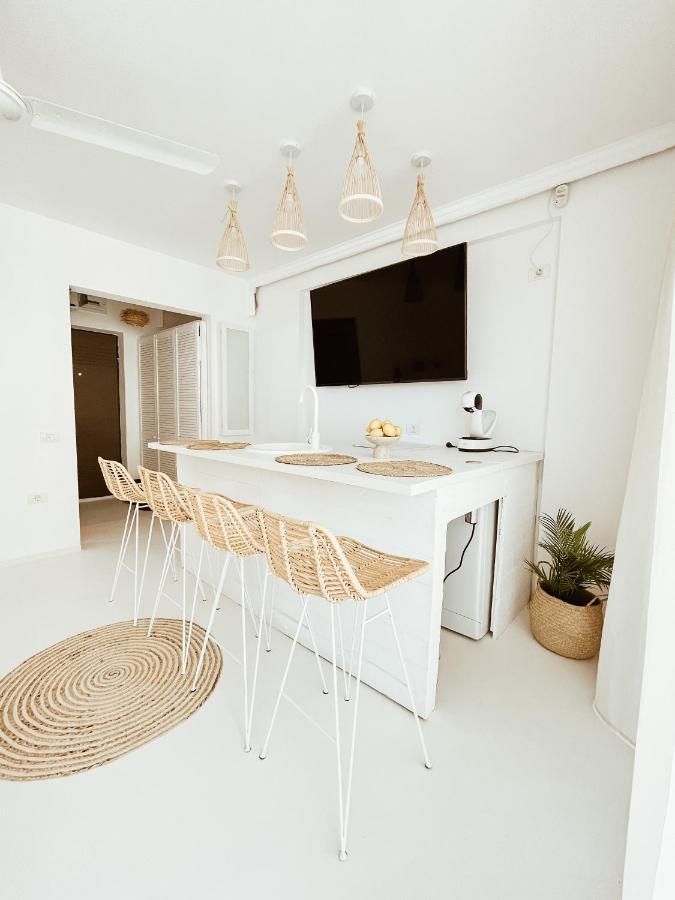 Studio Beach Residence Неводарі Екстер'єр фото